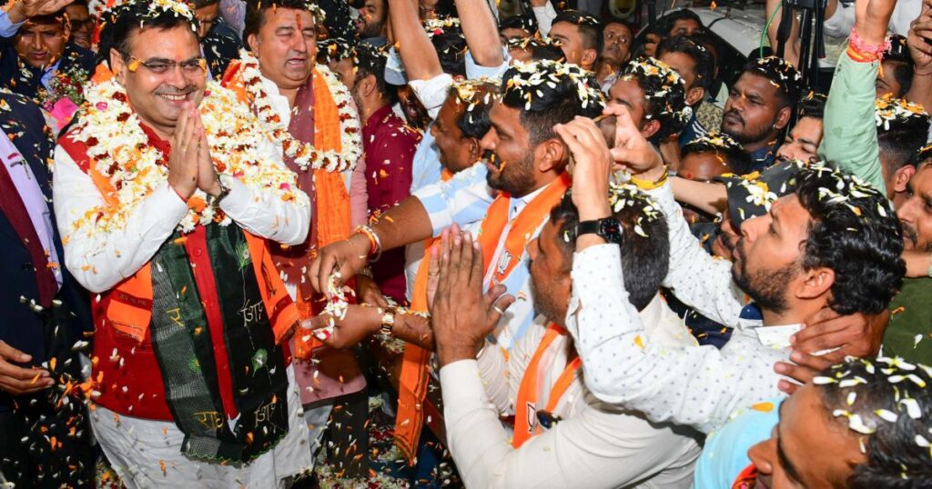 Grand welcome to Chief Minister Shri Bhajanlal Sharma at Jaipur Airport