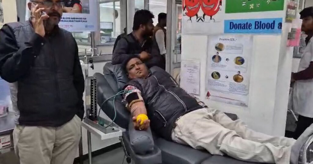 Huge blood donation camp organized on the occasion of Mahashivratri festival