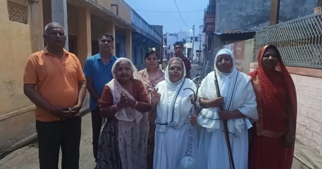 Shri Amitmalashreeji Maah Saah and Maitrimalashreeji Maah Saah